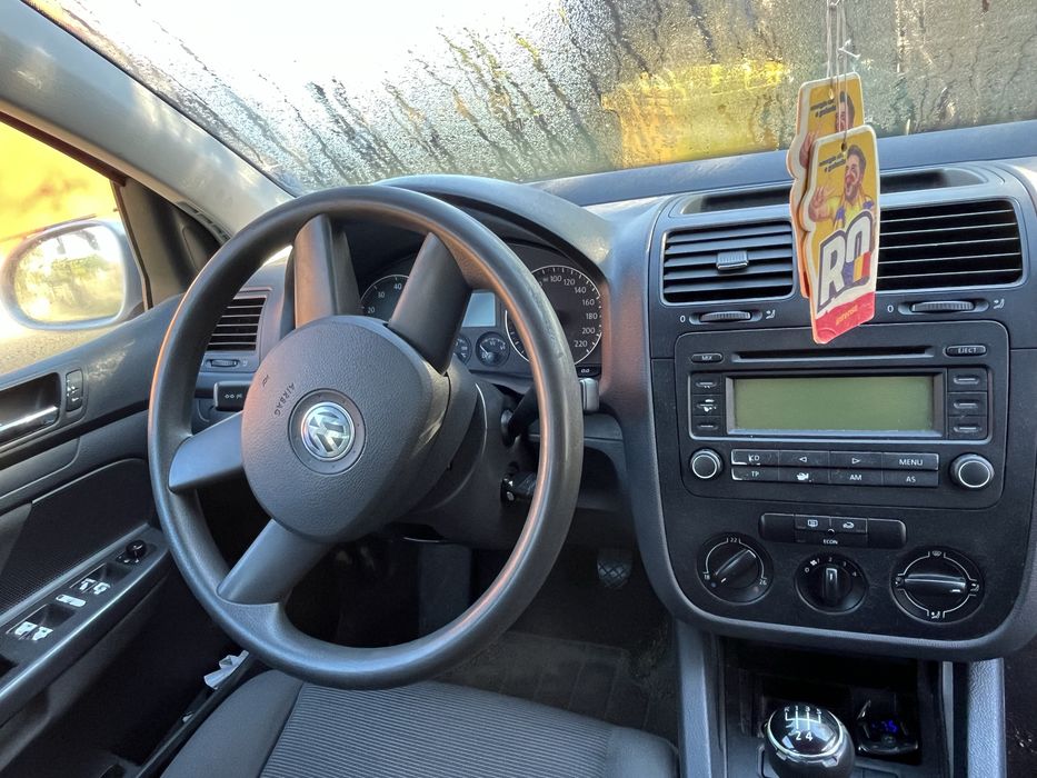 Vând golf 5 2004