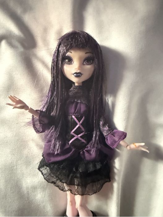 Vand papusa monster high elissabat RARA COMPLETA CITITI DESCRIEREA