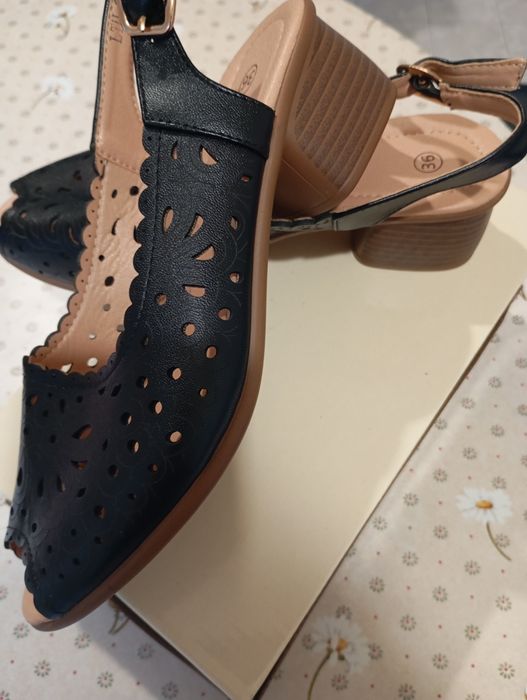 Дамски сандали черни