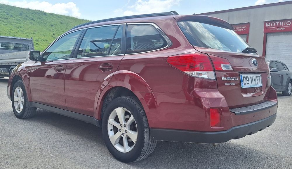 Inchiriere  auto Subaru Outback cutie automata