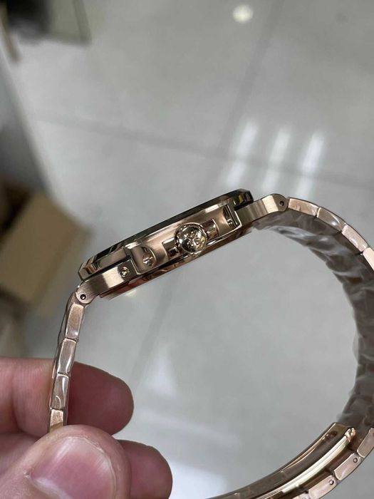 patek philippe nautilus power rsserve