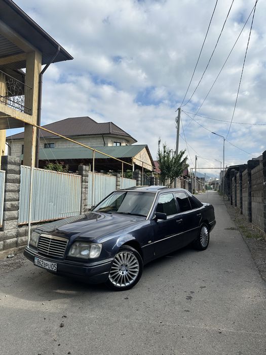 Продам Мерседес 124 Е280
