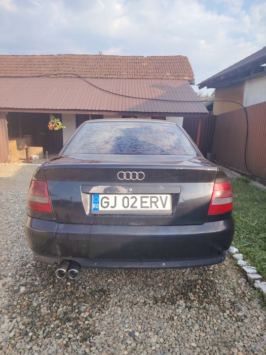 AUDI A4 0 — imagine 3