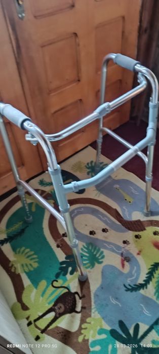Vând cadru medical pt ajutor .pliabil