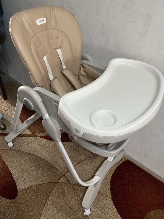 Детский стульчик для кормления.