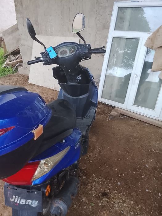 Скутер бензиновый