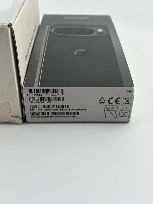 Google Pixel 10 Pro, 128GB, 16GB RAM, 5G, Obsidian, sigilat + stand charger