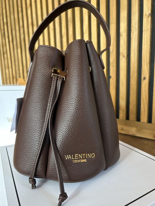 Чисто нова чанта(VALENTINO)
