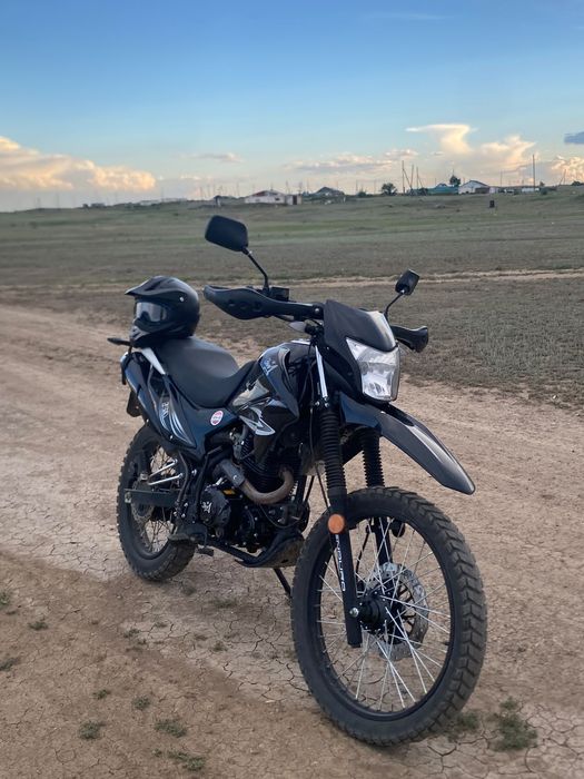 Продам мотоцикл 250 кубов