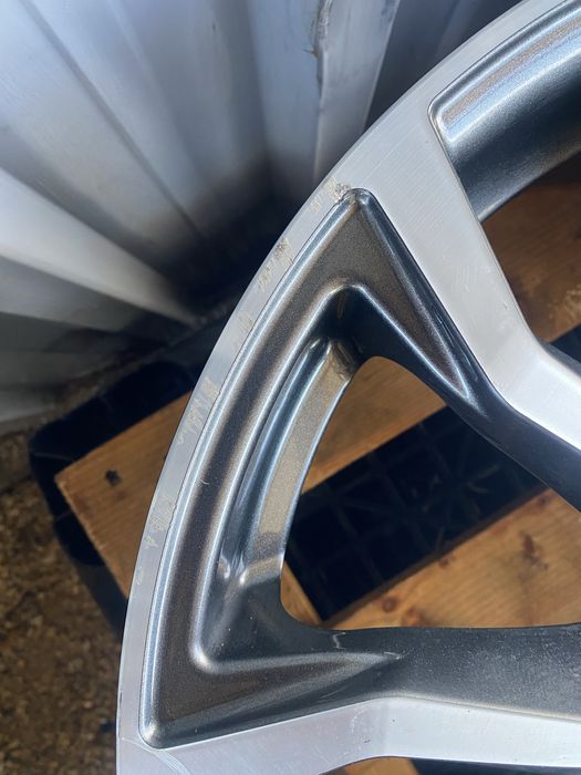 18 цола 5 х 112 мм Мерцедес , Ауди , Фолксваген , Шкода , VW