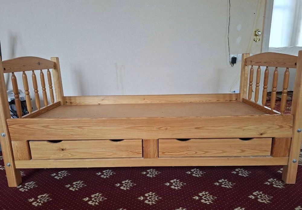 Кровать деревянная 180*90