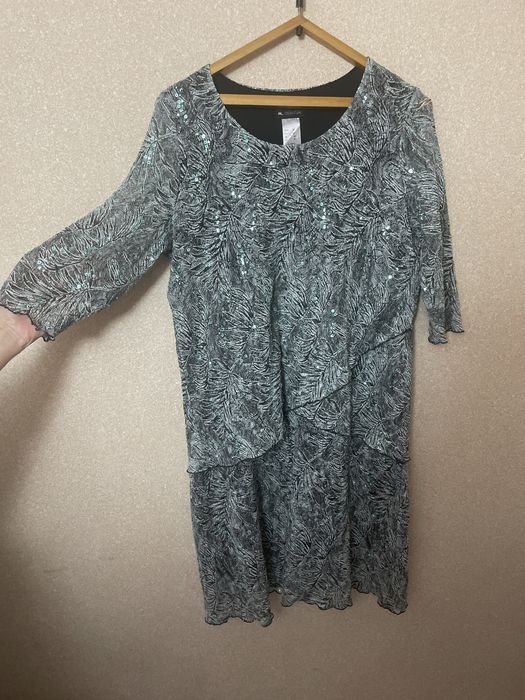 Платье женское