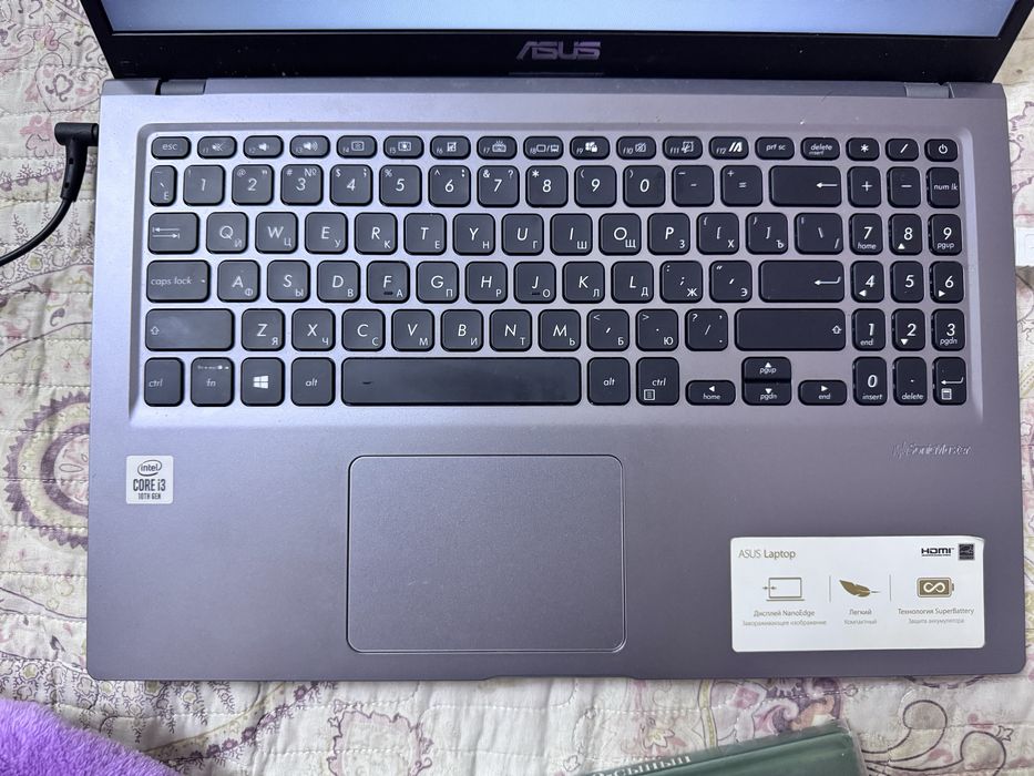 Продою ноутбук ASUS 2021 года