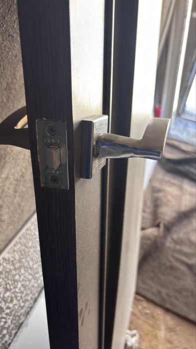 Продам дверь в отлином состояний