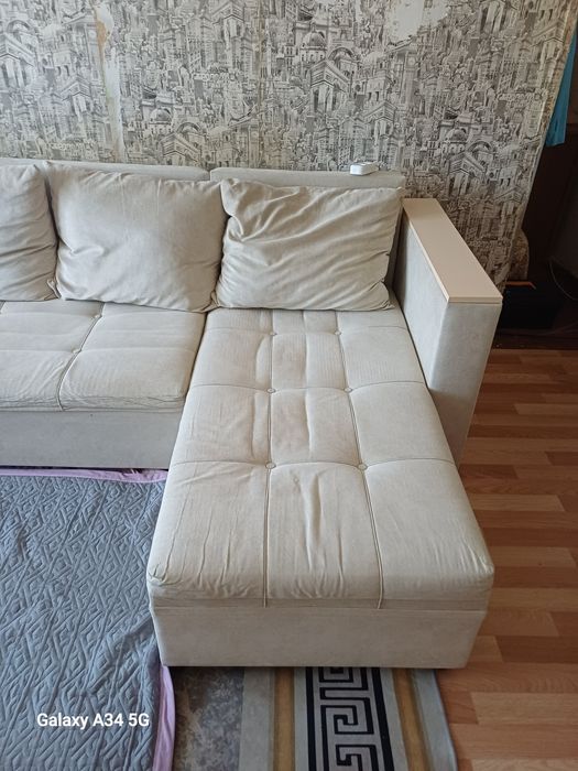 Продам диван угловой !