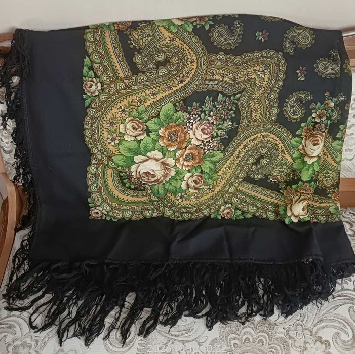 Продам Павлопосадский платок