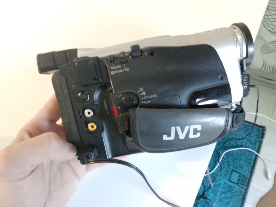 Продам видеокамеру