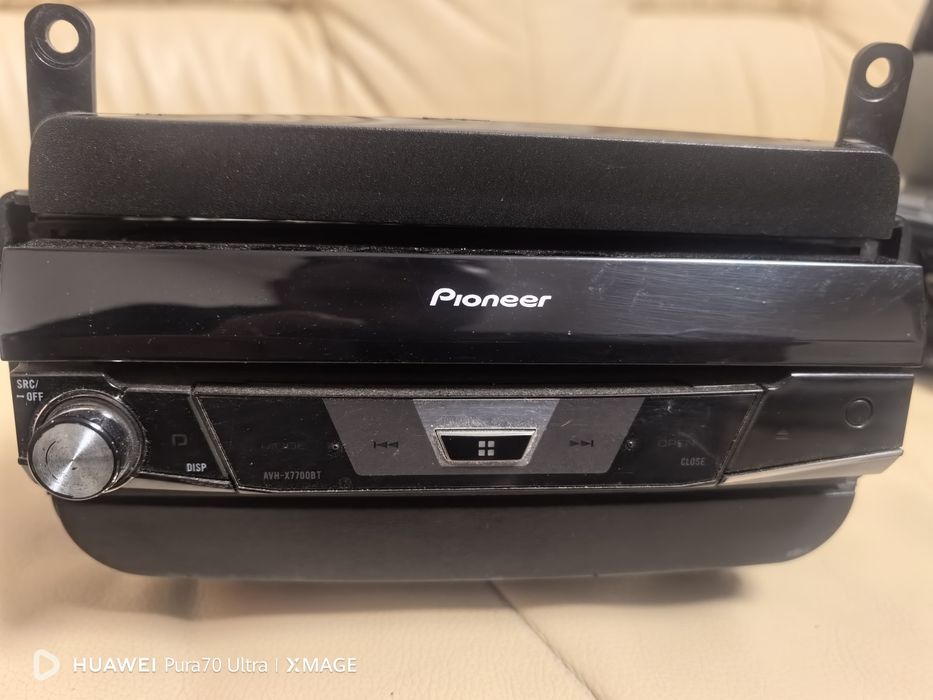 Pioneer AVH-X7700BT