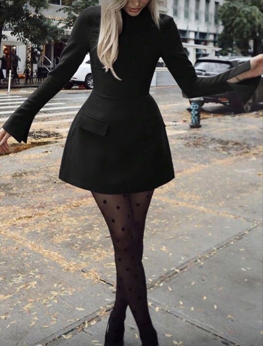 къса черна рокля