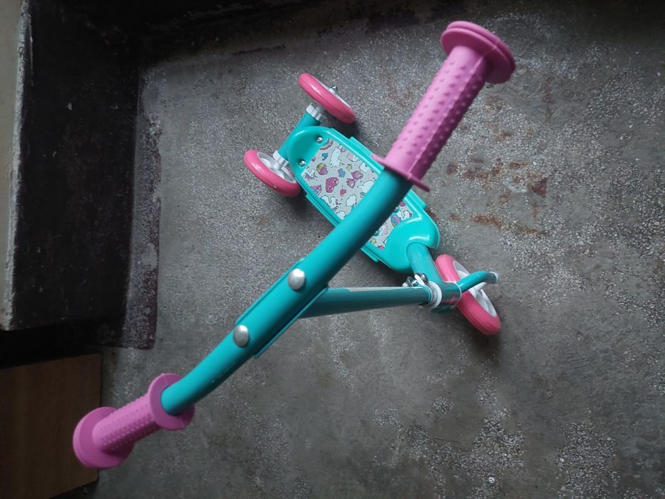 Trotineta copii aproape noua