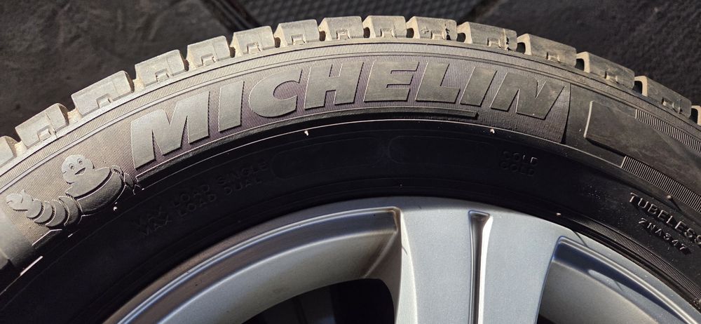 VW T5 Джанти със летни гуми 215/65/16C 6,5J ET40 5x120 цо64 ДОТ 0915