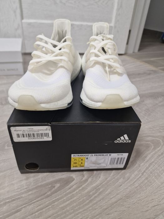 Adidasi Ultaboost