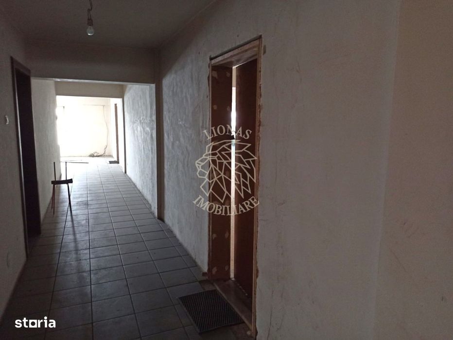 Spatiu birou 600 mp-2 nivele-parcari-Zona Str. Libertatii