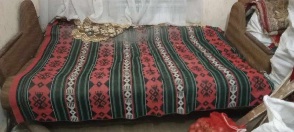 Сотилади диван советцкий