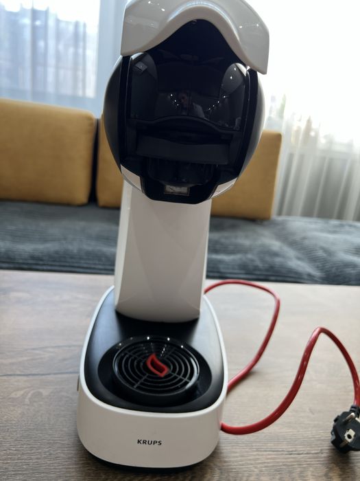 Кафе машина Dolge Gusto Krups