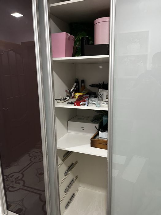 Продам шкаф в прихожую