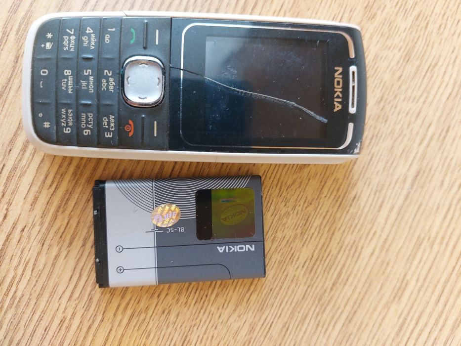 Мобилни телефони Nokia, Motorola