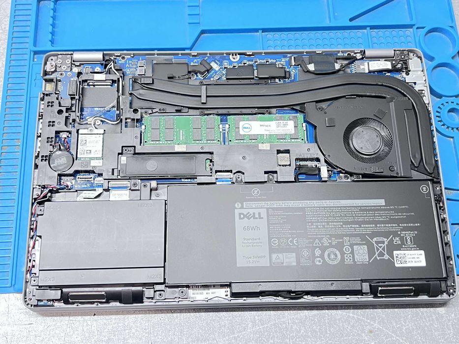 Реновиран лаптоп Dell Latitude 5511 15.6" Touch i7-10850H 32GB 510GB B