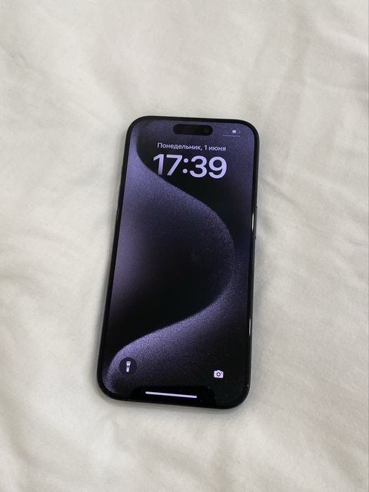 Продам iPhone 15 pro 128gb