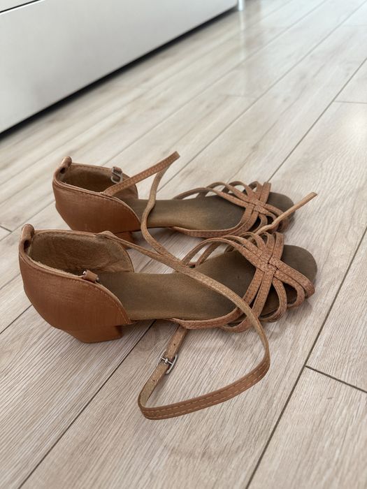 Туфли танцевальные, бальные танцы