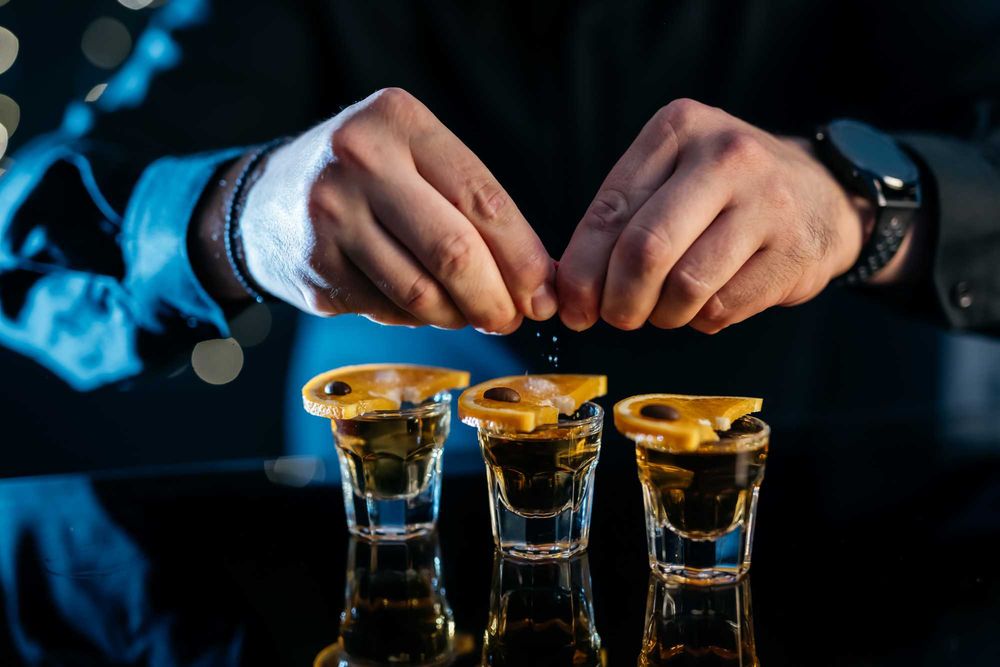 Cocktail bar mobil / Tort de shoturi / Evenimente Private