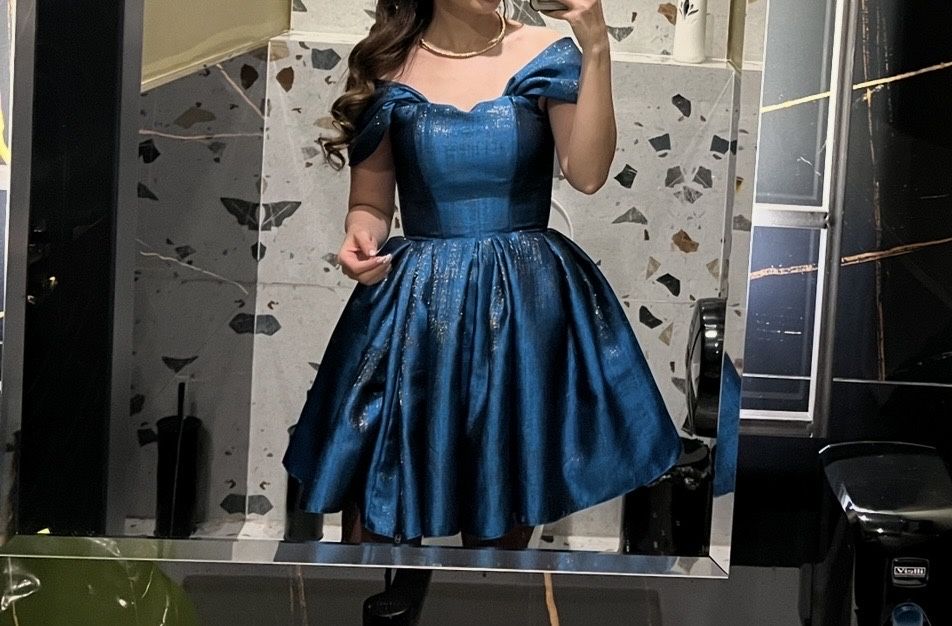 Вечерние платье.