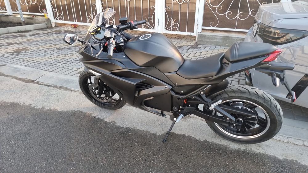 Yamaha YFZ-R3 Мотоцикл