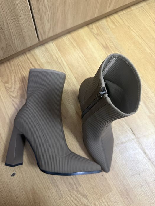 Продается ботильоны