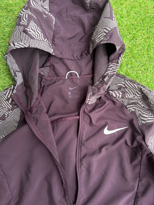 Дамско горнище : Nike Essential Flash Hooded Running Jacket S
