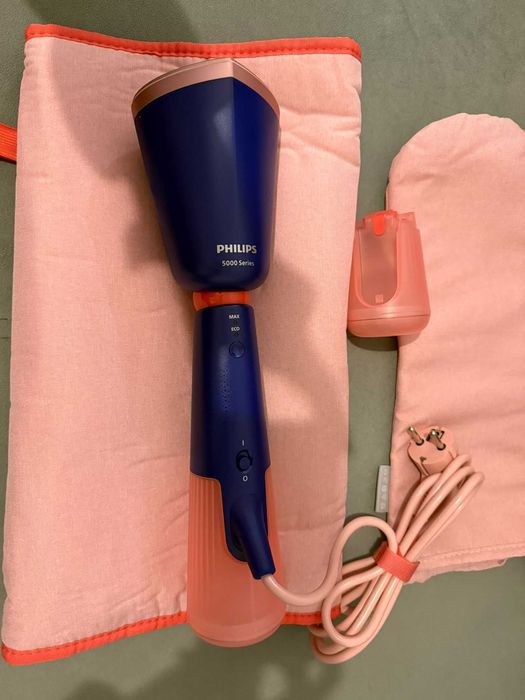 Vand aparat de călcat vertical cu aburi Philips 5000
