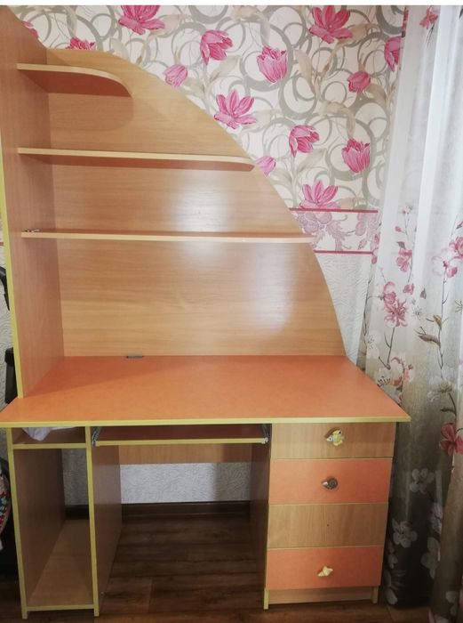 Продам детскую стенку