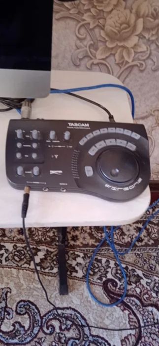 TASCAM Firewire sotiladi