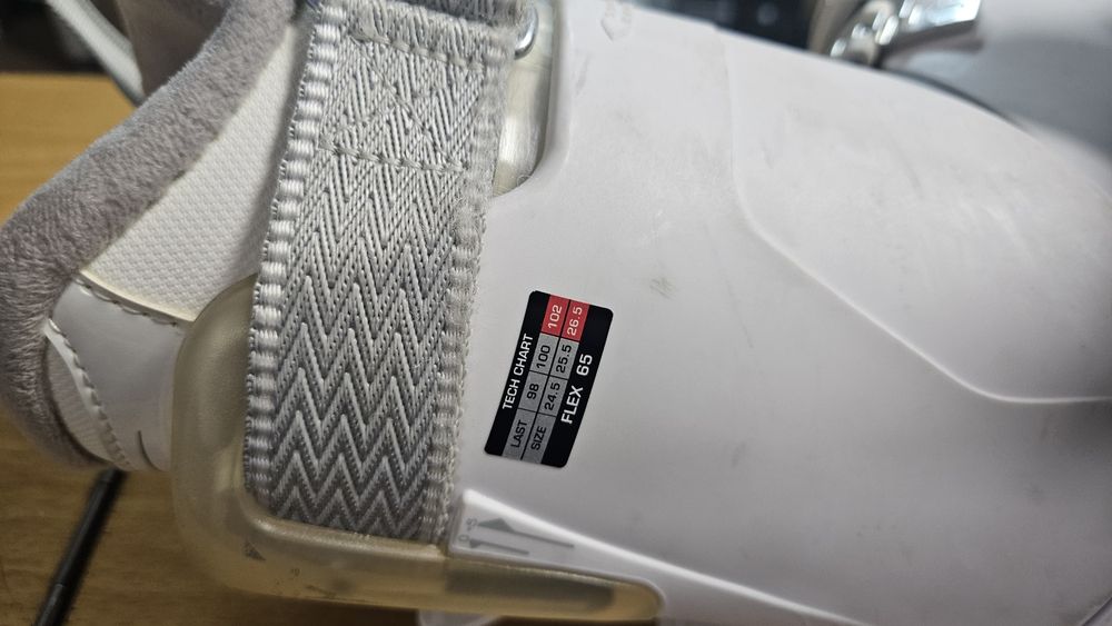 Продавам дамски ски обувки HEAD 37 номер