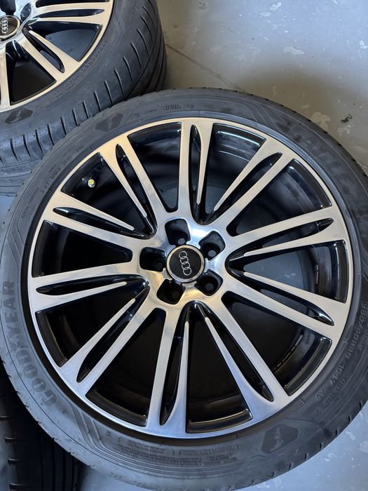 Джанти Audi A8 20 цола оригинални двуцветни без драскотина