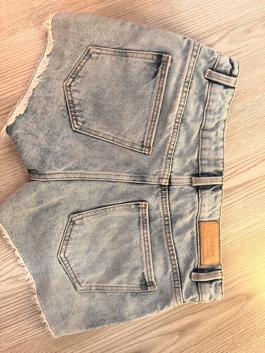 Pantaloni scurti Zara, pt fete, 11-12 ani