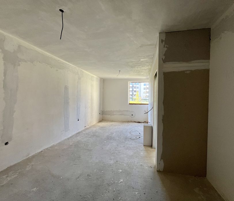 Двустаен апартамент в Жил. сграда с външен басейн в район Пирин Голф