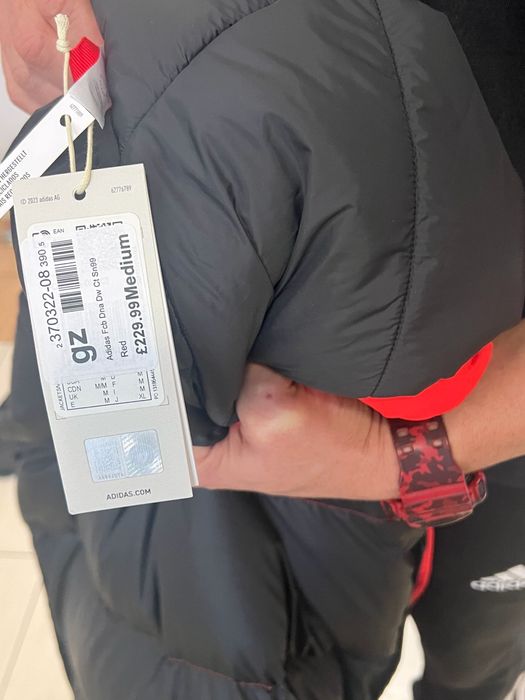 Geacǎ Adidas Bayern Munchen, lungǎ, antrenor, lungä , puf rațǎ, iarnǎ