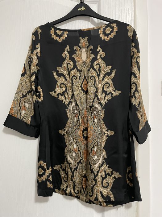 Bluza neagra cu imprimeu oriental