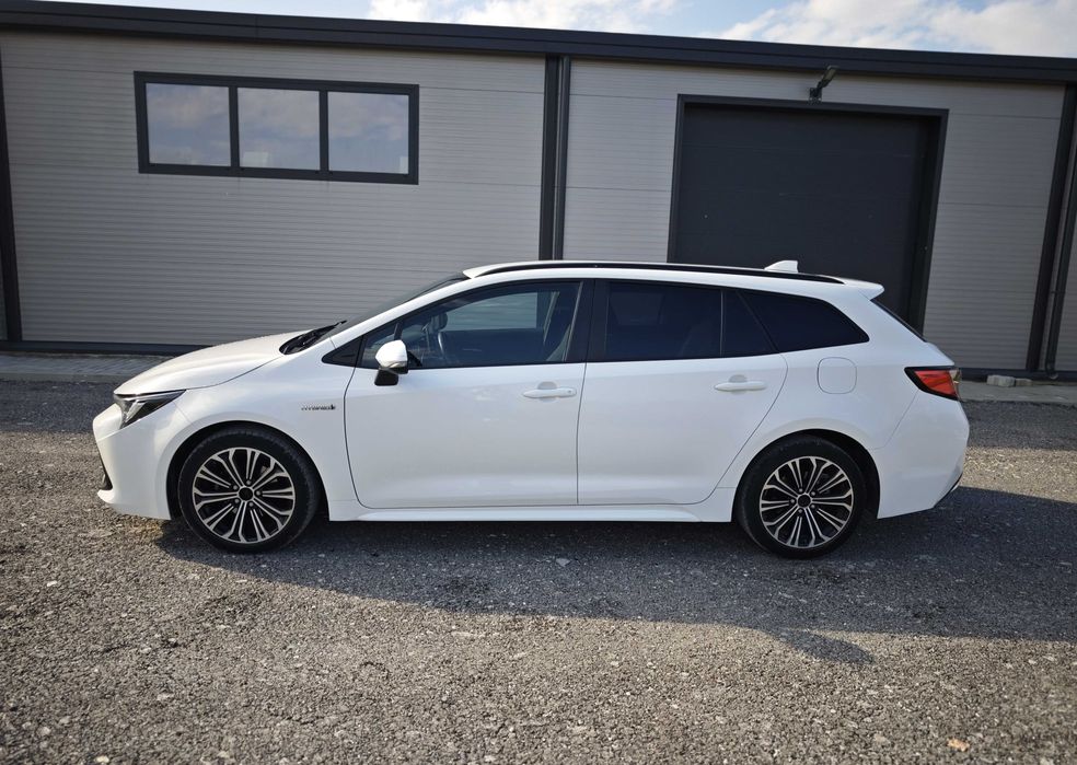 Toyota Corolla Touring Sport, 1.8 Hybrid, ГАРАНЦИОННА