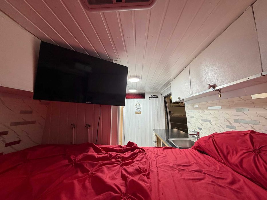 Peugeot Boxer Campervan 2.2 HDi – complet echipat, off-grid, panouri solare 800W, EcoFlow